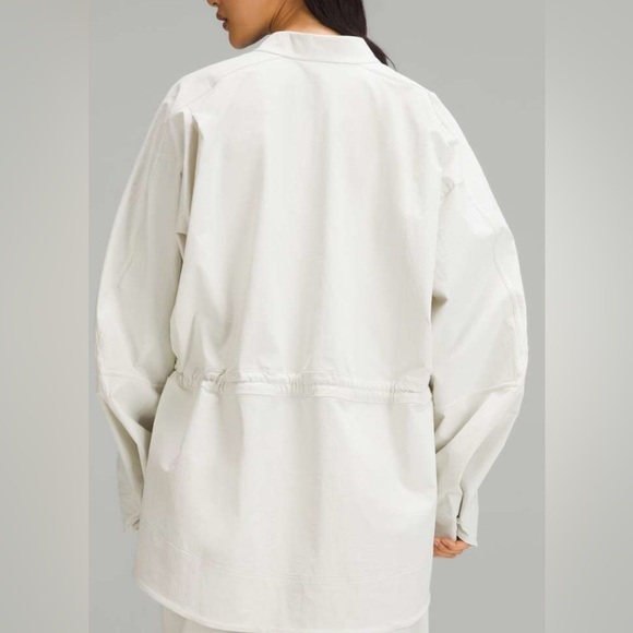 Lululemon Cinch Waist Stretch Shirt Jacket Bone Size Large - Picture 2 of 9